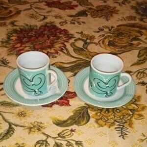 SET OF 2 GREEN AND WHITE ESPRESSO COFFEE CUPS WITH TWO SAUCERS TO MATCH